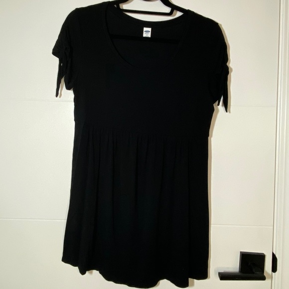 Old Navy Maternity Scoop Neck Baby Doll Top - Picture 2 of 5